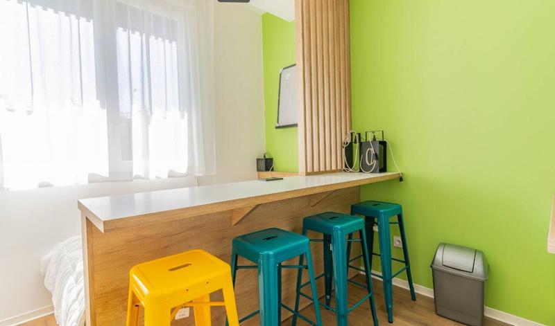 Chambre - 14 m² - 1 pièce