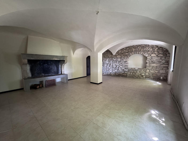 Maison - 311 m² - 9 pièces