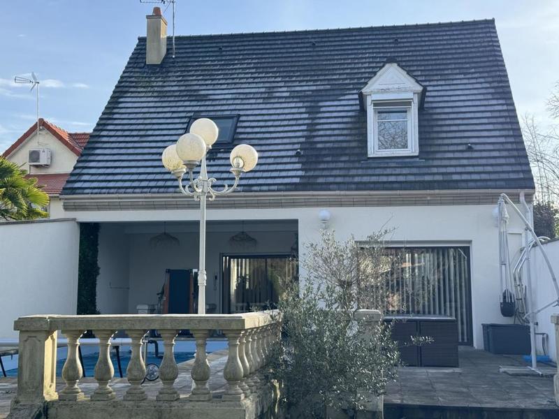 Pavillon - 142 m² - 5 pièces