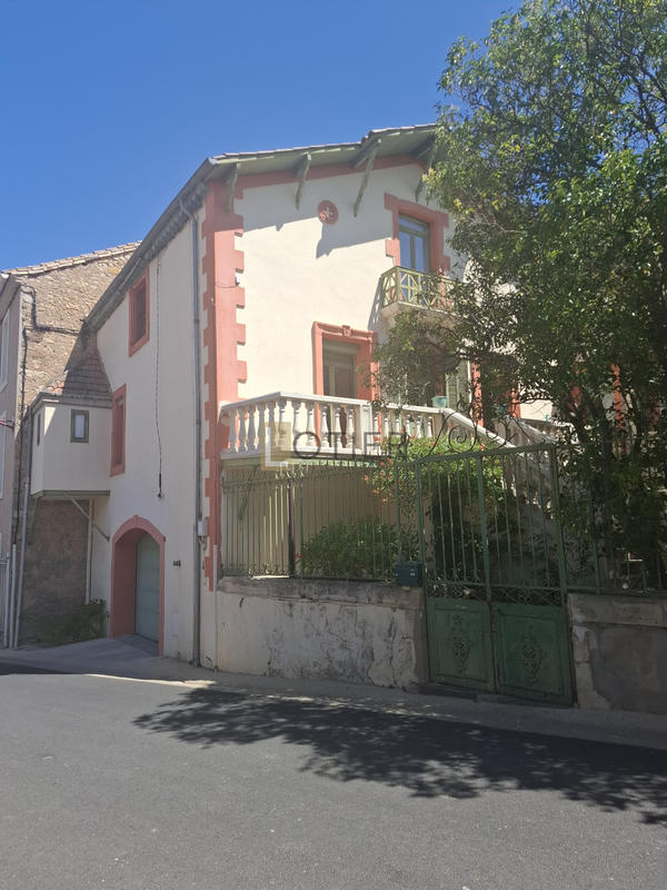 Maison - 207 m² - 8 pièces