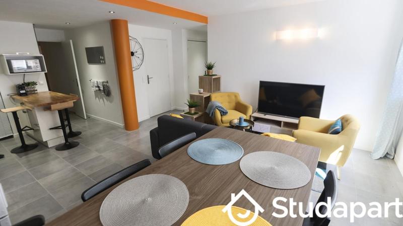 Chambre - 14 m² - 1 pièce