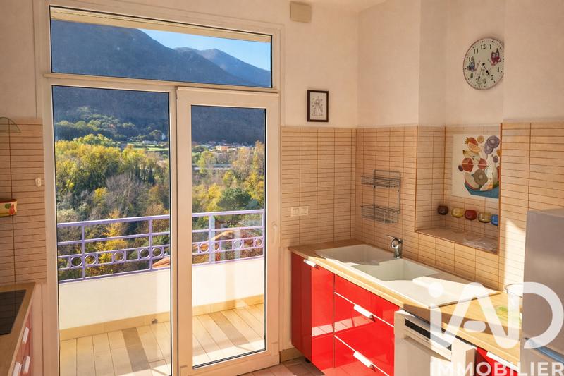 Immeuble - 7 873 m² - 3 pièces