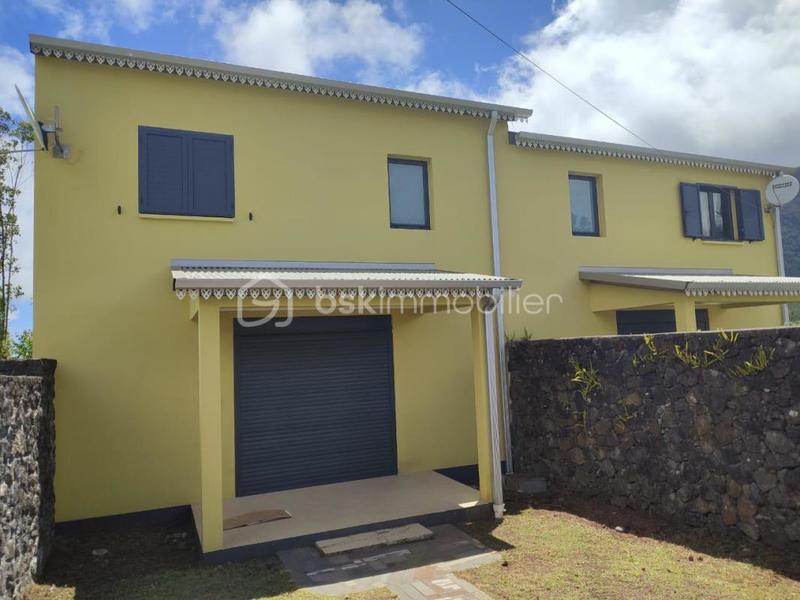 Maison jumelée - 130 m² - 6 pièces