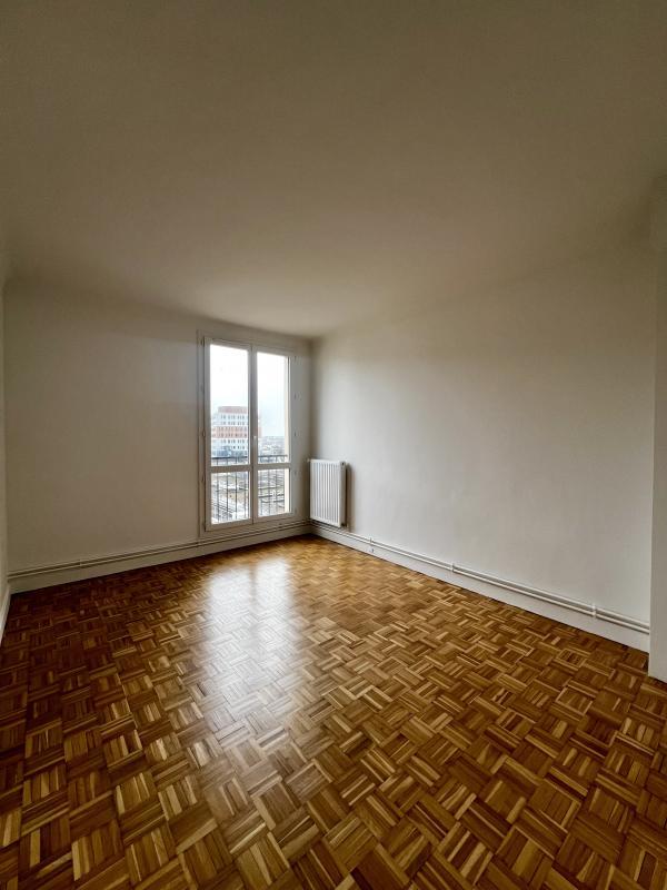 Appartement - 90 m² - 4 pièces