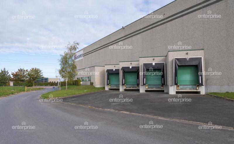 Entrepôt - 7 308 m²