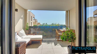 Appartement - 82 m² - 3 pièces