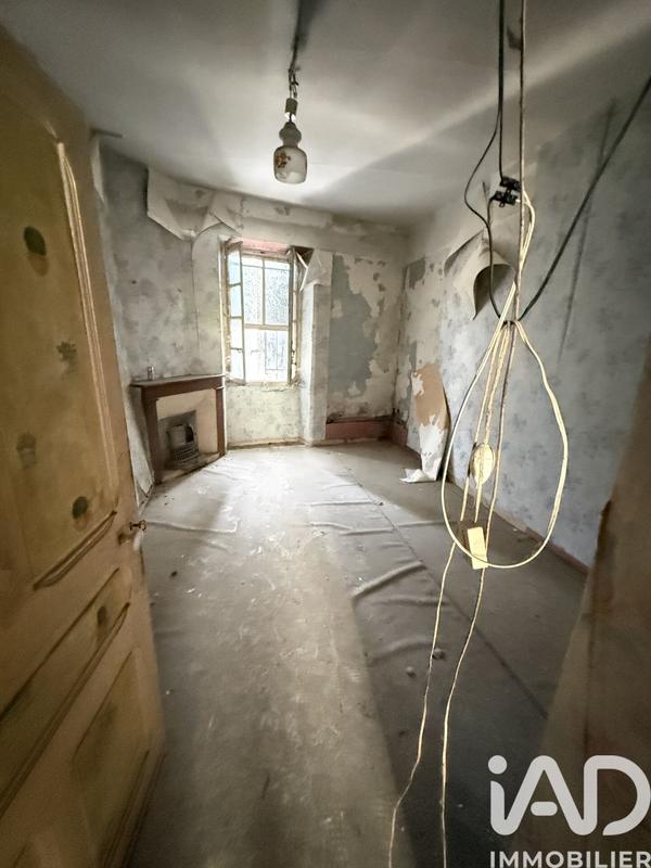 Maison - 360 m² - 7 pièces