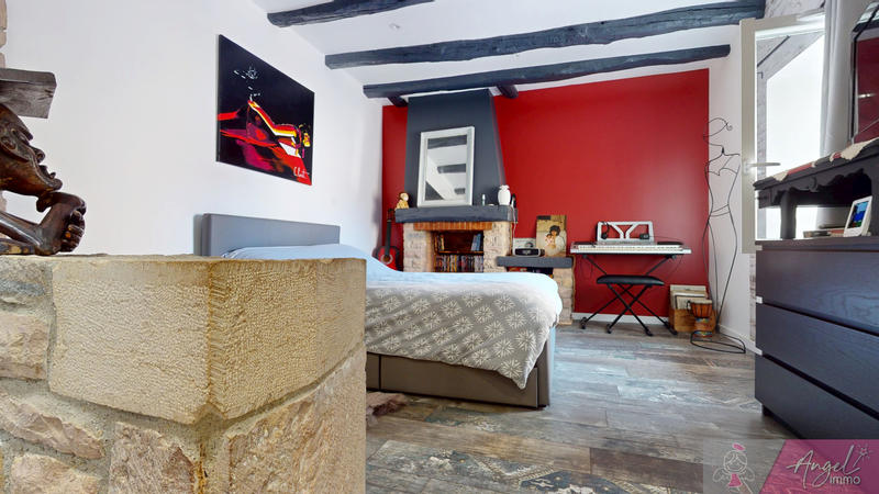 Maison - 90 m² - 4 pièces