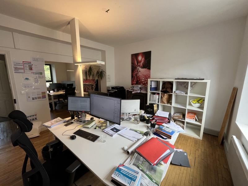 Bureau - 107 m² - 5 pièces