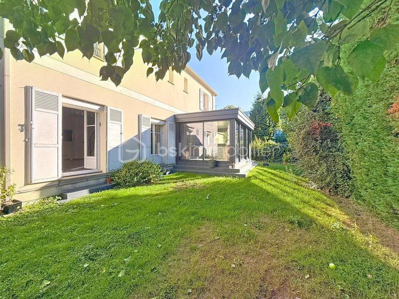 Maison - 158 m² - 7 pièces