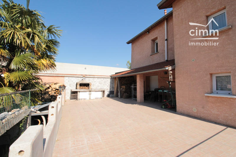 Maison - 209 m² - 8 pièces