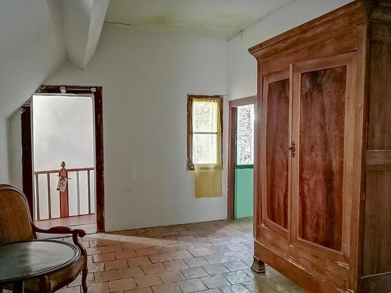 Maison - 240 m² - 9 pièces