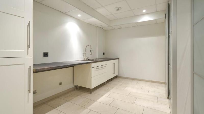 Maison - 281 m² - 7 pièces