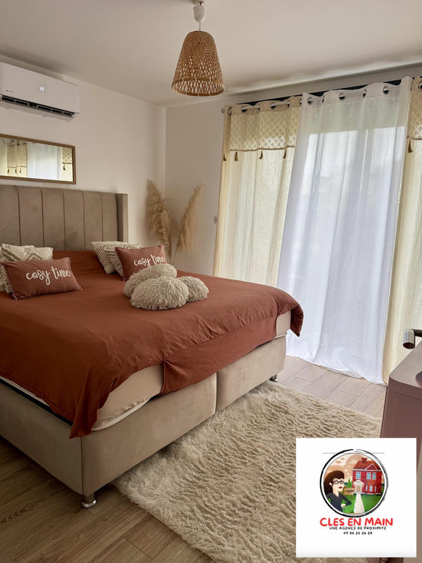 Maison traditionnelle - 105 m² - 6 pièces