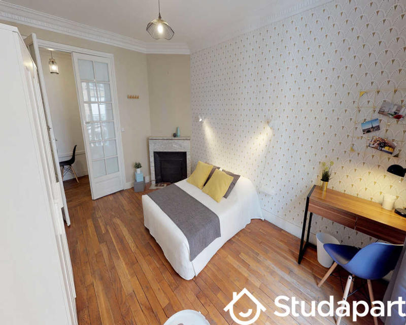 Chambre - 130 m² - 1 pièce