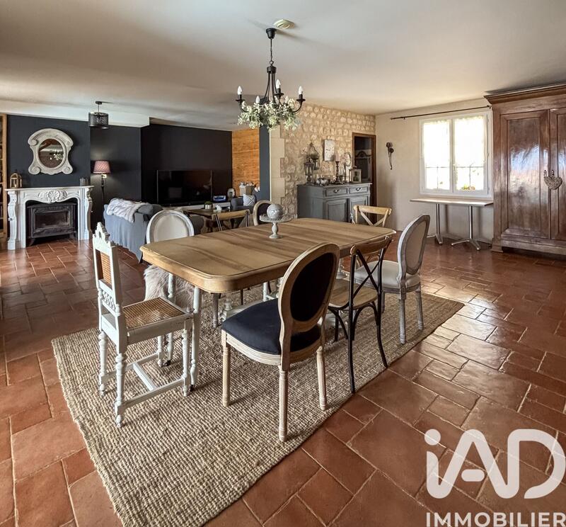 Maison - 297 m² - 11 pièces