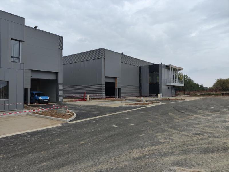 Local d'activité / Entrepôt - 872 m²