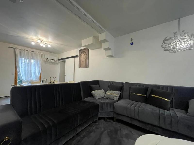 Maison - 87 m² - 6 pièces