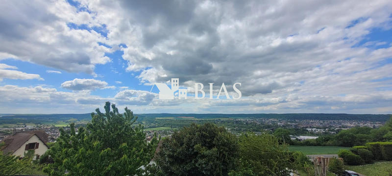 Maison - 191 m² - 8 pièces