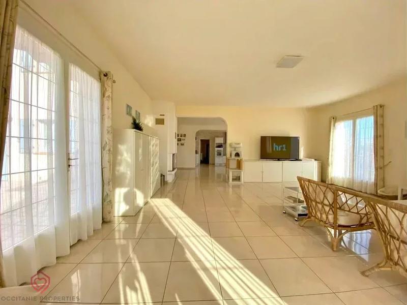 Maison - 215 m² - 5 pièces