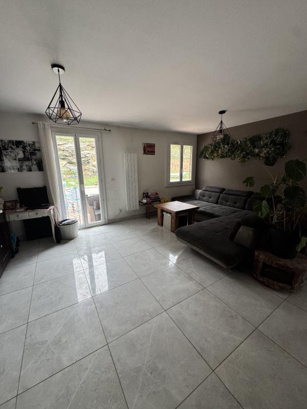 Propriété - 125 m² - 4 pièces