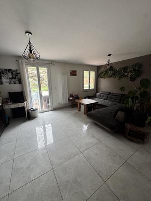 Propriété - 125 m² - 4 pièces