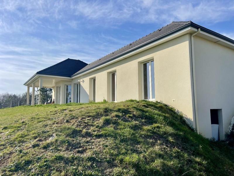 Maison - 106 m² - 4 pièces
