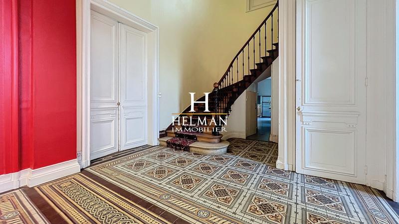 Château - 550 m² - 17 pièces