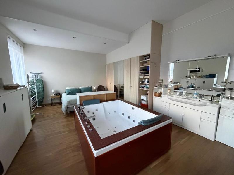 Fonds de commerce - 800 m²