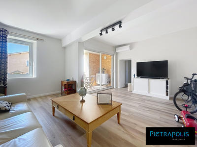 Appartement - 107 m² - 6 pièces