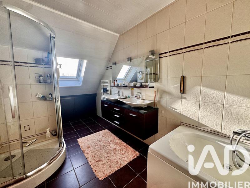 Maison - 137 m² - 7 pièces