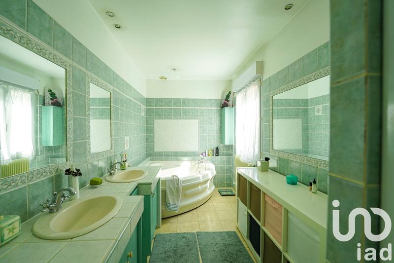 Maison - 187 m² - 6 pièces