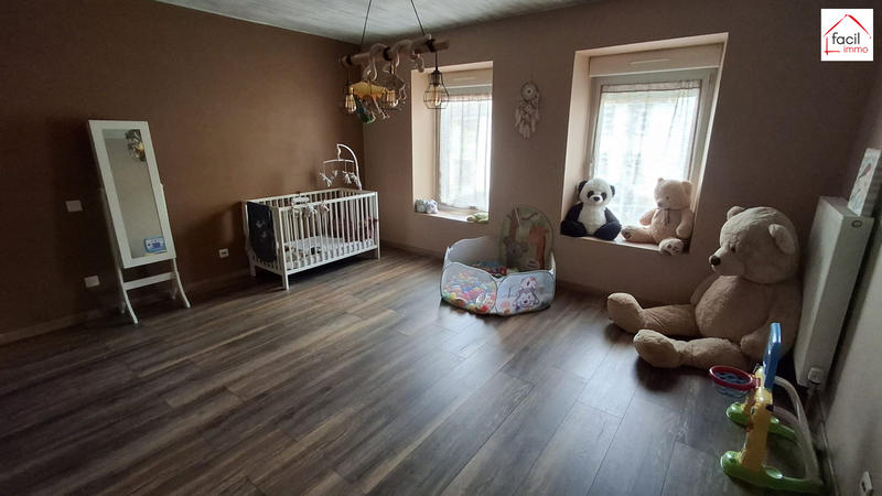 Maison - 220 m² - 7 pièces