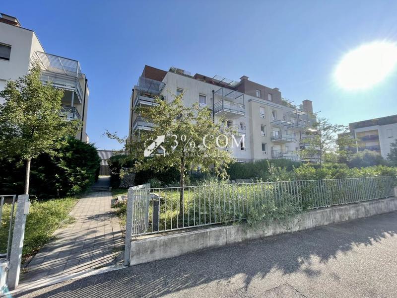 Appartement - 93 m² - 4 pièces