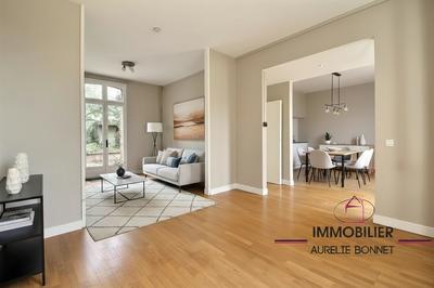 Maison - 180 m² - 7 pièces