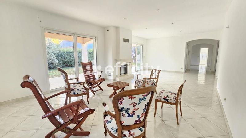 Pavillon - 177 m² - 6 pièces