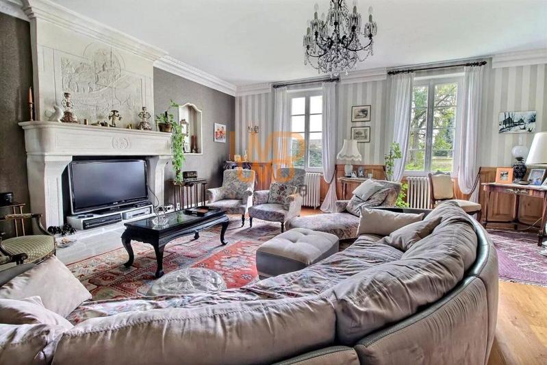 Maison bourgeoise - 292 m² - 10 pièces