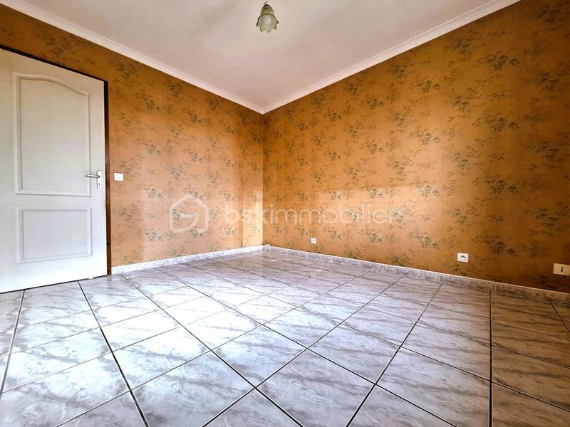 Maison traditionnelle - 137 m² - 5 pièces