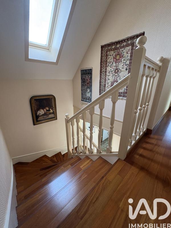 Maison - 150 m² - 9 pièces