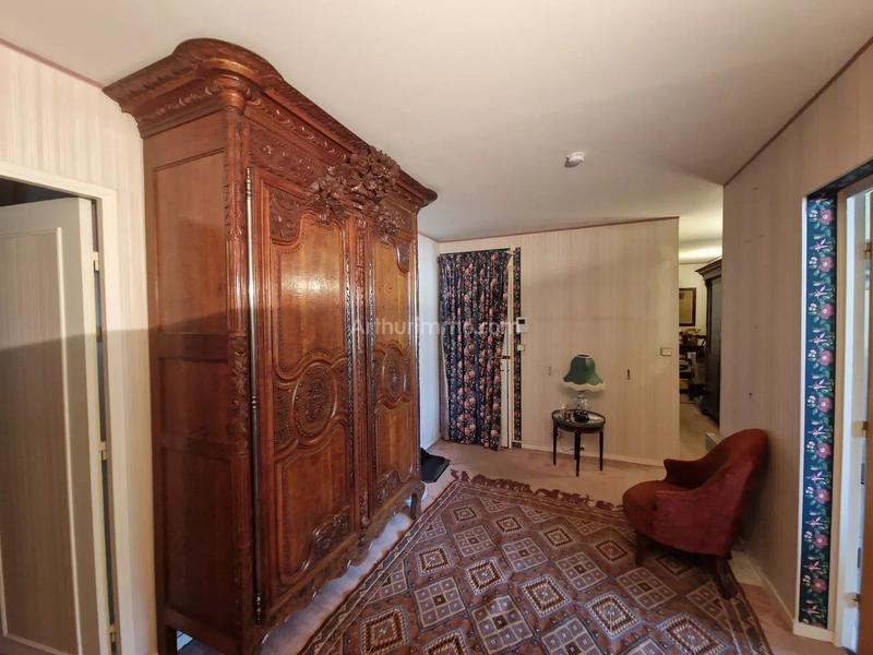 Appartement - 180 m² - 5 pièces