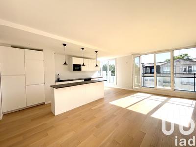 Appartement - 97 m² - 5 pièces