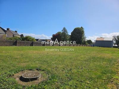 Terrain constructible - 1 809 m²