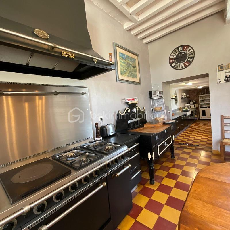 Demeure - 377 m² - 14 pièces