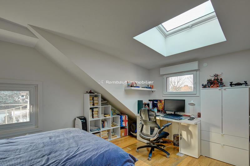 Maison - 181 m² - 7 pièces