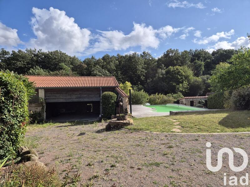 Maison - 224 m² - 5 pièces