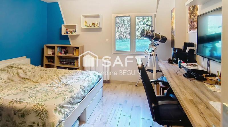 Maison - 200 m² - 8 pièces