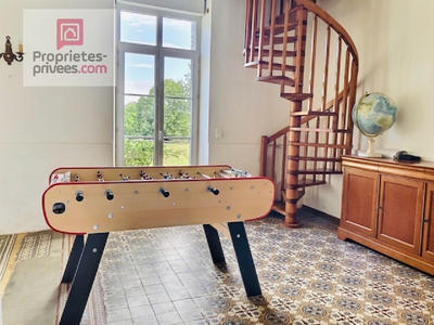 Demeure - 400 m² - 14 pièces