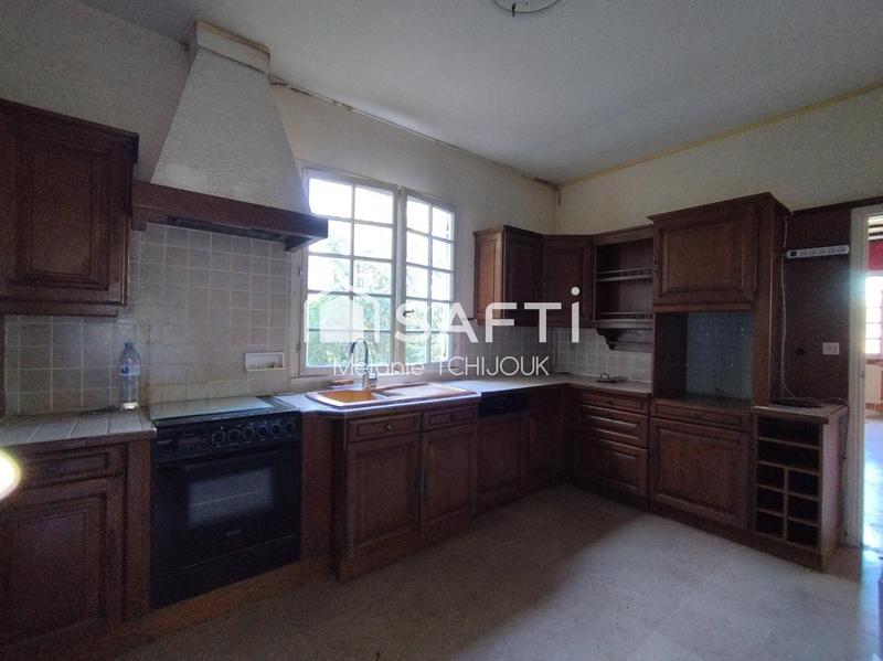 Maison - 187 m² - 9 pièces