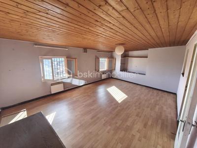 Maison de village - 230 m² - 9 pièces