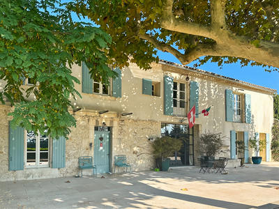 Maison - 335 m² - 9 pièces